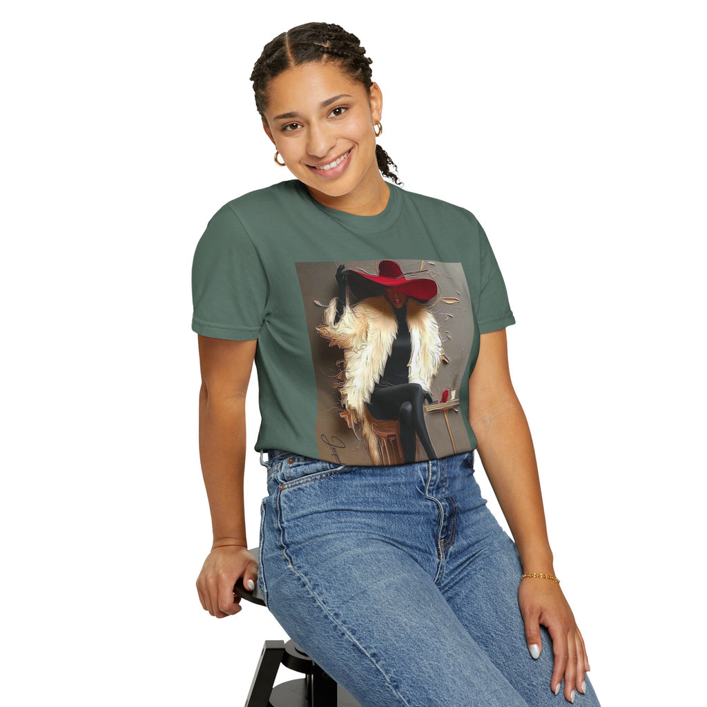 Vintage Glam Femme T-Shirt — Red Hat, Fur & Stiletto Art Tee