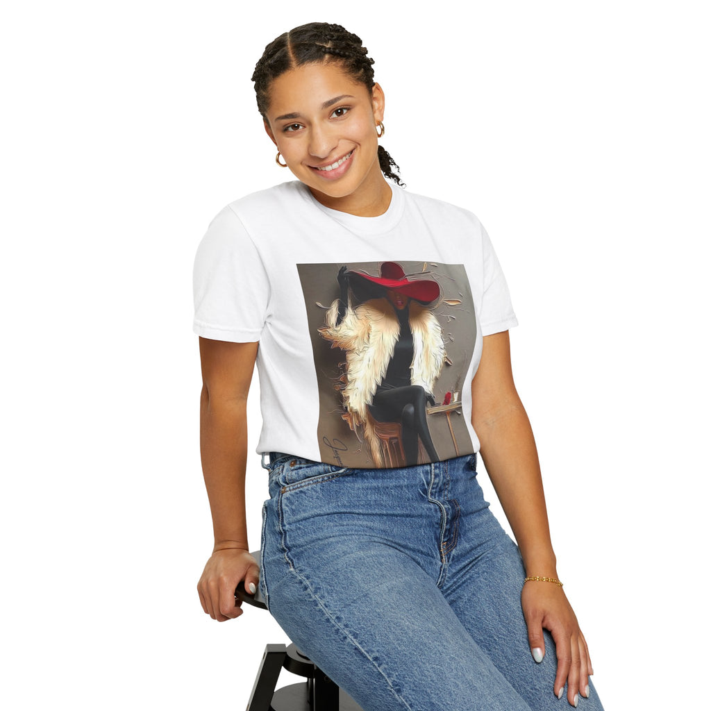 Vintage Glam Femme T-Shirt — Red Hat, Fur & Stiletto Art Tee