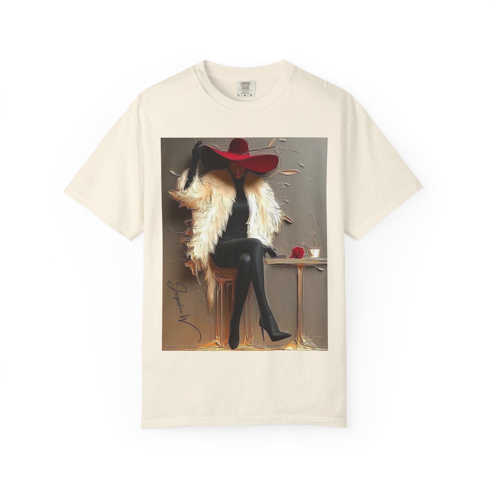 Vintage Glam Femme T-Shirt — Red Hat, Fur & Stiletto Art Tee