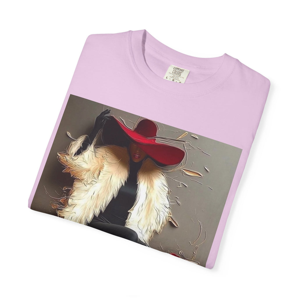 Vintage Glam Femme T-Shirt — Red Hat, Fur & Stiletto Art Tee