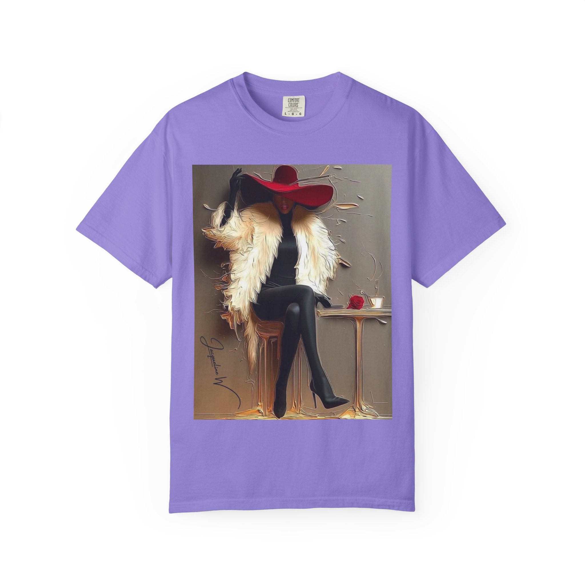 Vintage Glam Femme T-Shirt — Red Hat, Fur & Stiletto Art Tee