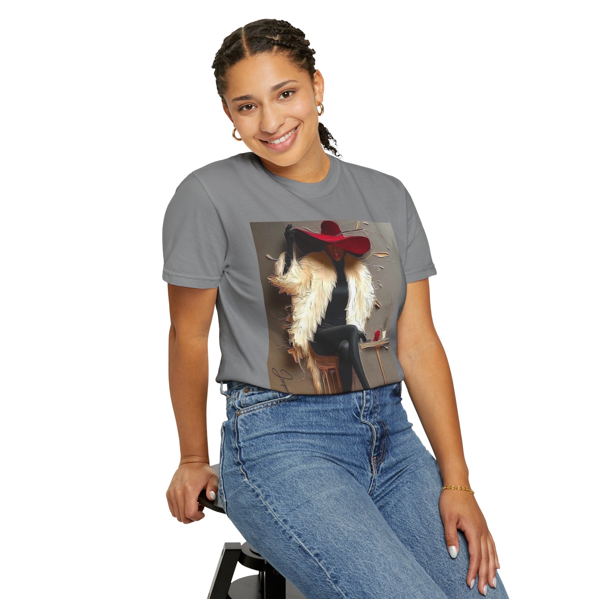 Vintage Glam Femme T-Shirt — Red Hat, Fur & Stiletto Art Tee