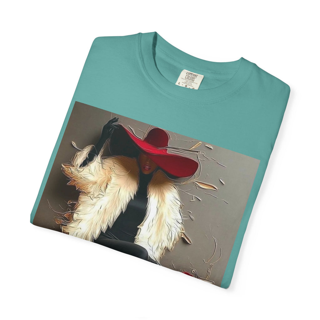 Vintage Glam Femme T-Shirt — Red Hat, Fur & Stiletto Art Tee