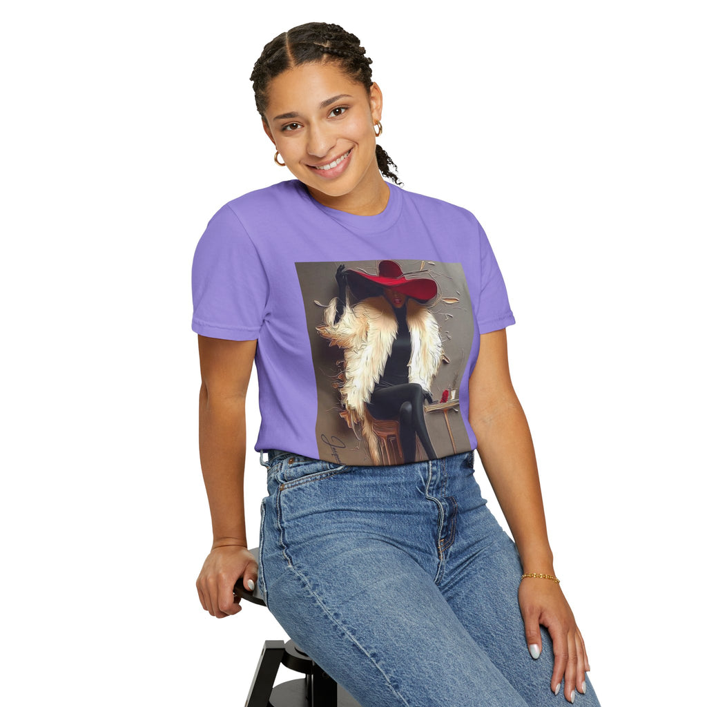 Vintage Glam Femme T-Shirt — Red Hat, Fur & Stiletto Art Tee