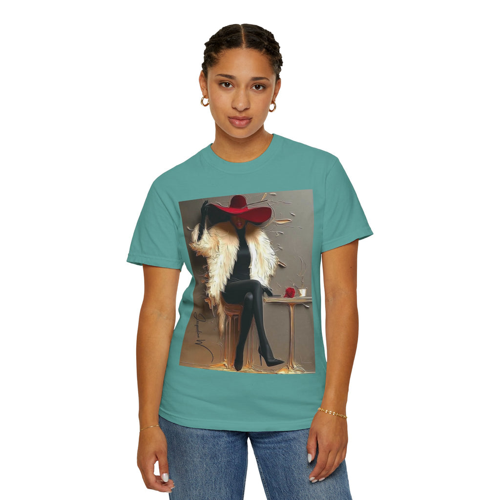 Vintage Glam Femme T-Shirt — Red Hat, Fur & Stiletto Art Tee