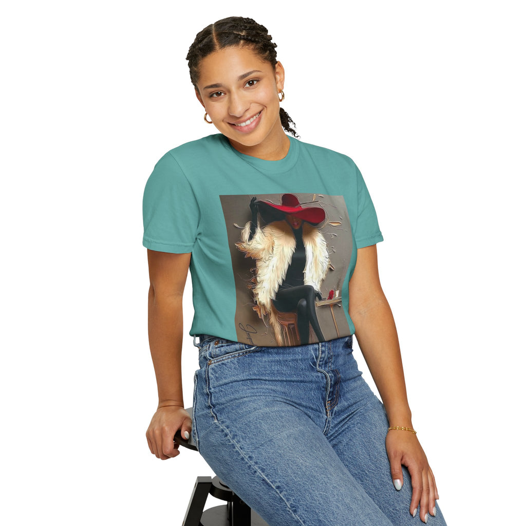 Vintage Glam Femme T-Shirt — Red Hat, Fur & Stiletto Art Tee