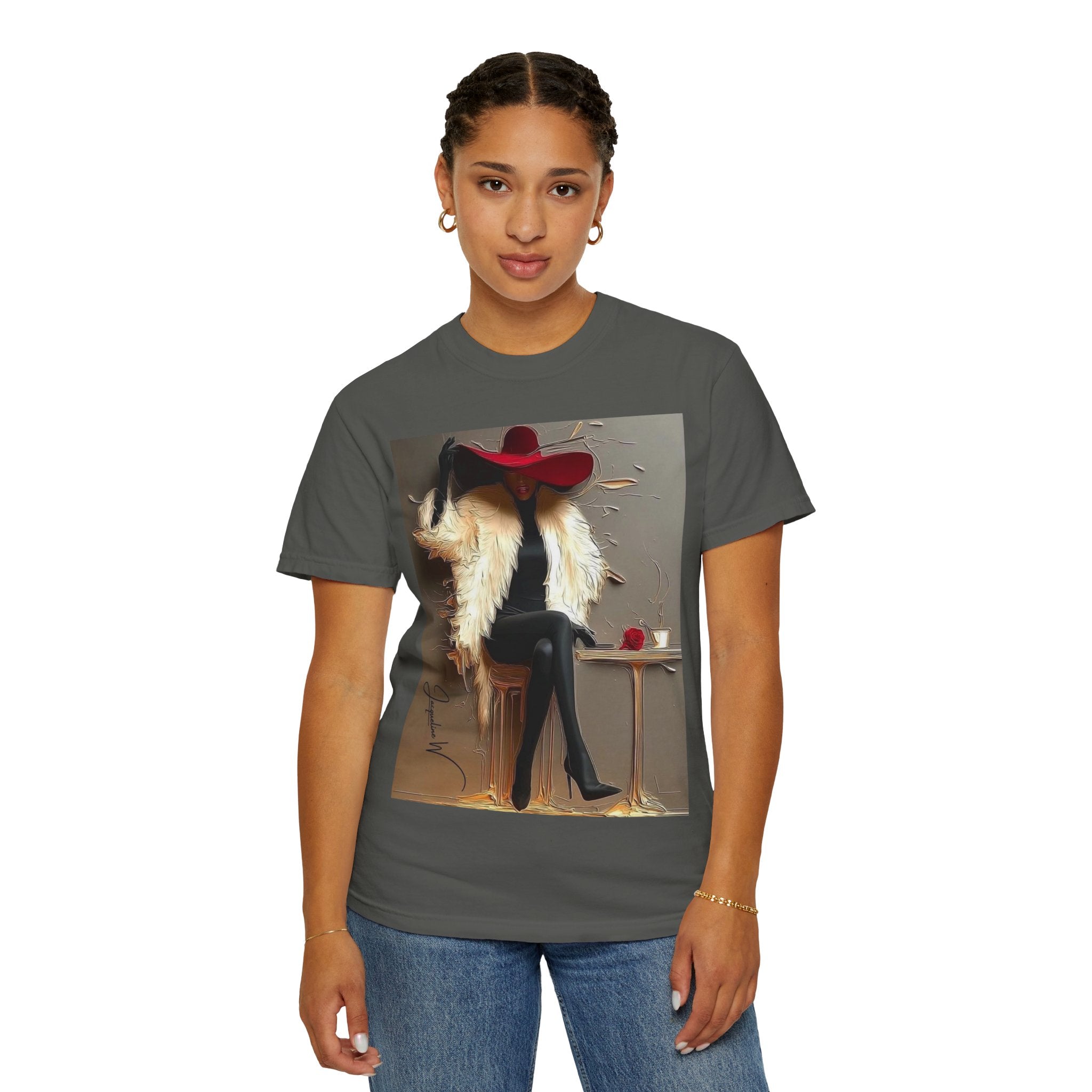 Vintage Glam Femme T-Shirt — Red Hat, Fur & Stiletto Art Tee