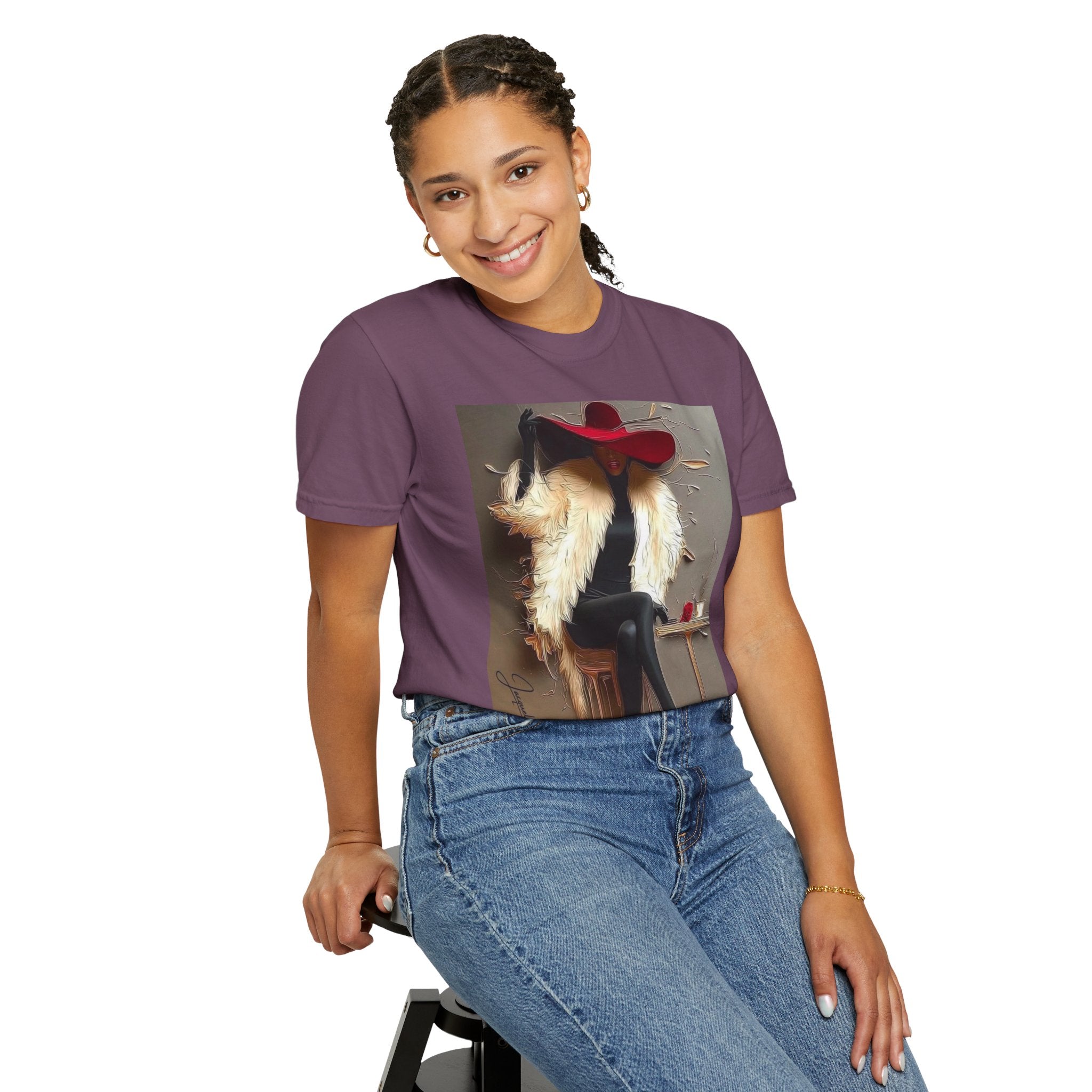 Vintage Glam Femme T-Shirt — Red Hat, Fur & Stiletto Art Tee