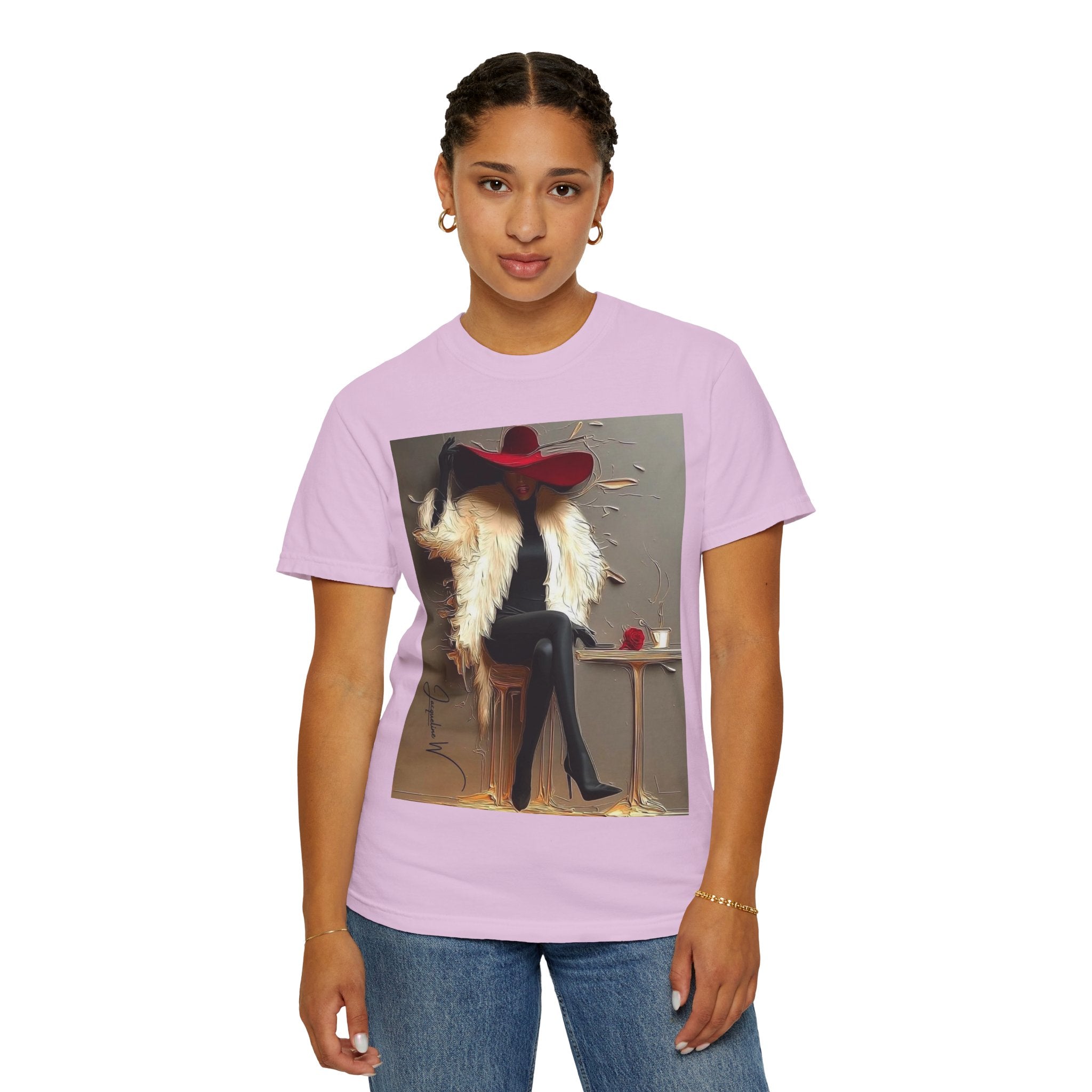 Vintage Glam Femme T-Shirt — Red Hat, Fur & Stiletto Art Tee