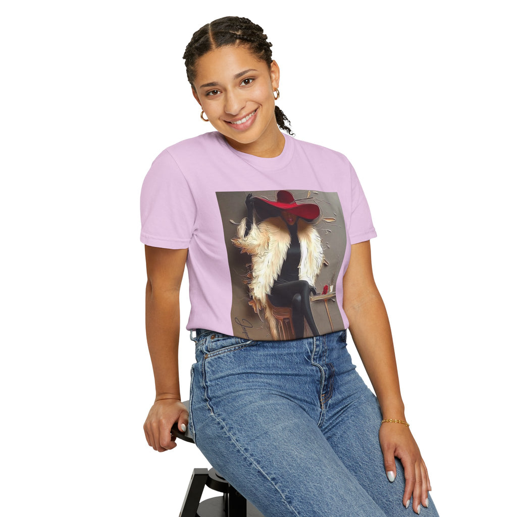 Vintage Glam Femme T-Shirt — Red Hat, Fur & Stiletto Art Tee