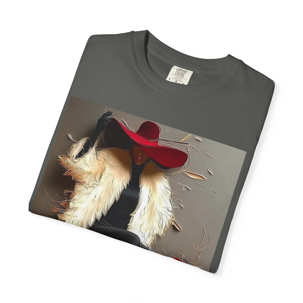 Vintage Glam Femme T-Shirt — Red Hat, Fur & Stiletto Art Tee
